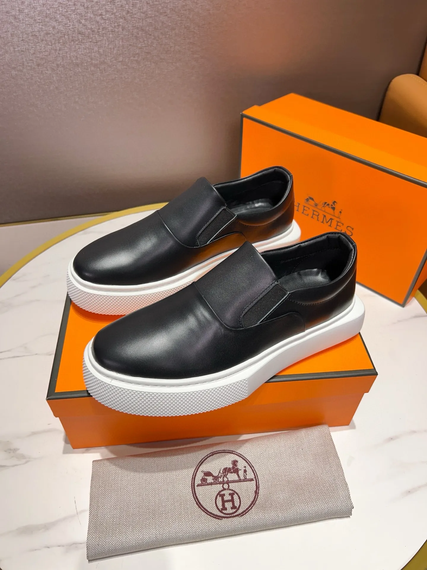 Factory price: 438💰[HERMES] Hermès - high-end quality original order 🔍🔍new product from men's counter uppers imported from Italy cowhide, sheepskin lining soles: original factory special soles, exclusive movable molded soles super comfortable, original factory follow-up goods - super high quality control·fine workmanship: highlighted (high-end·nobility·grade) -Size: 38-44 (45 can be customized)·